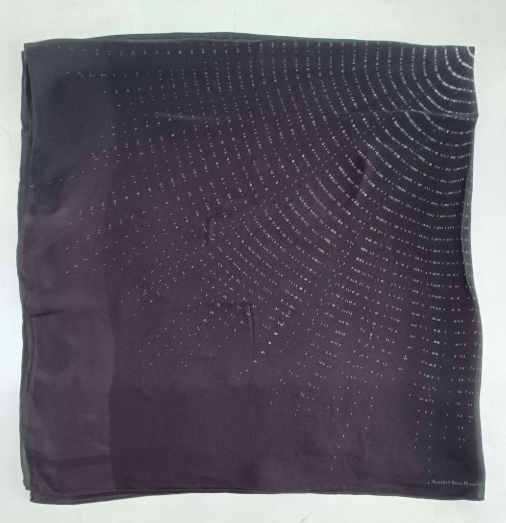 91B292 Scarf 90cm x 90cm