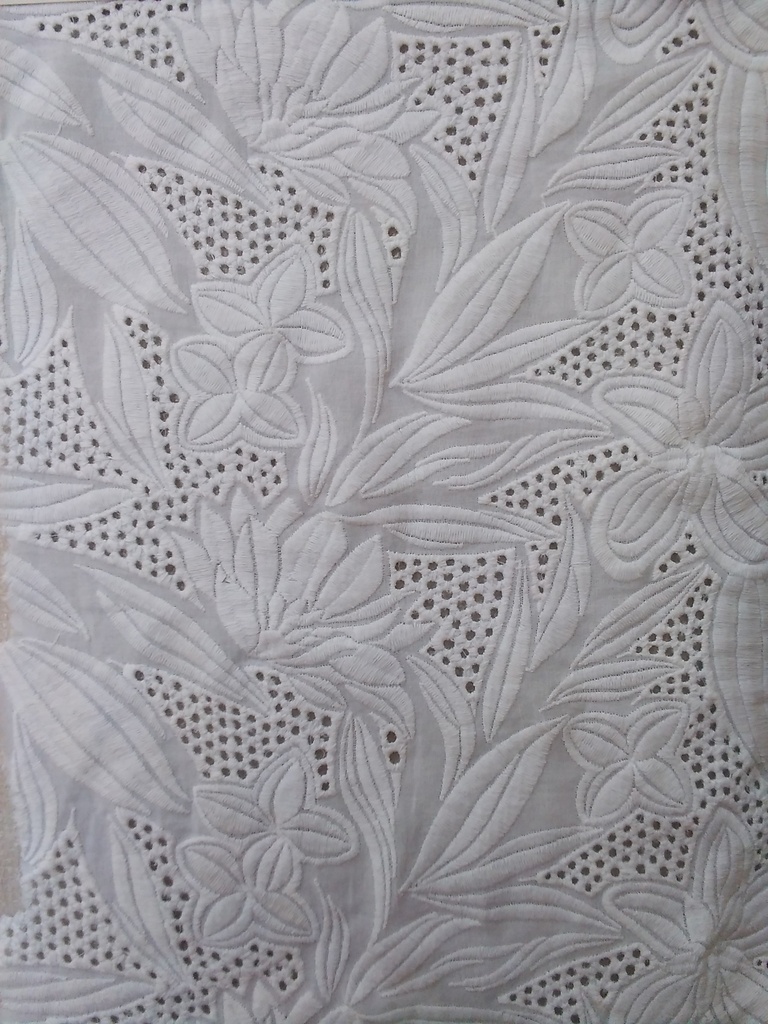 [CH 194 (Embroidery)] CH 194