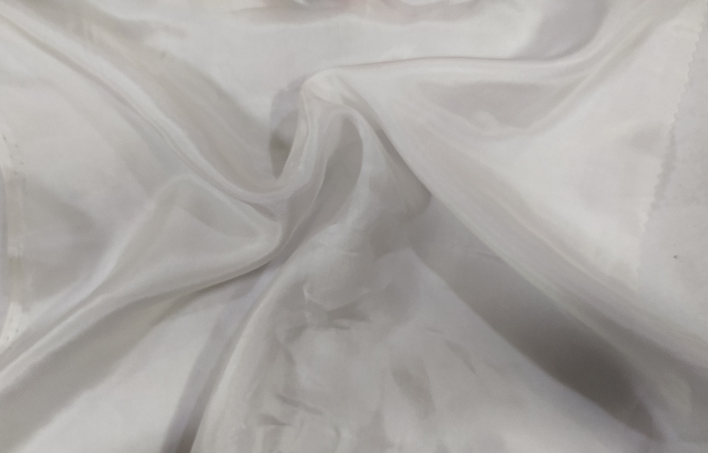 CARNATIONS 8 44” Dyed