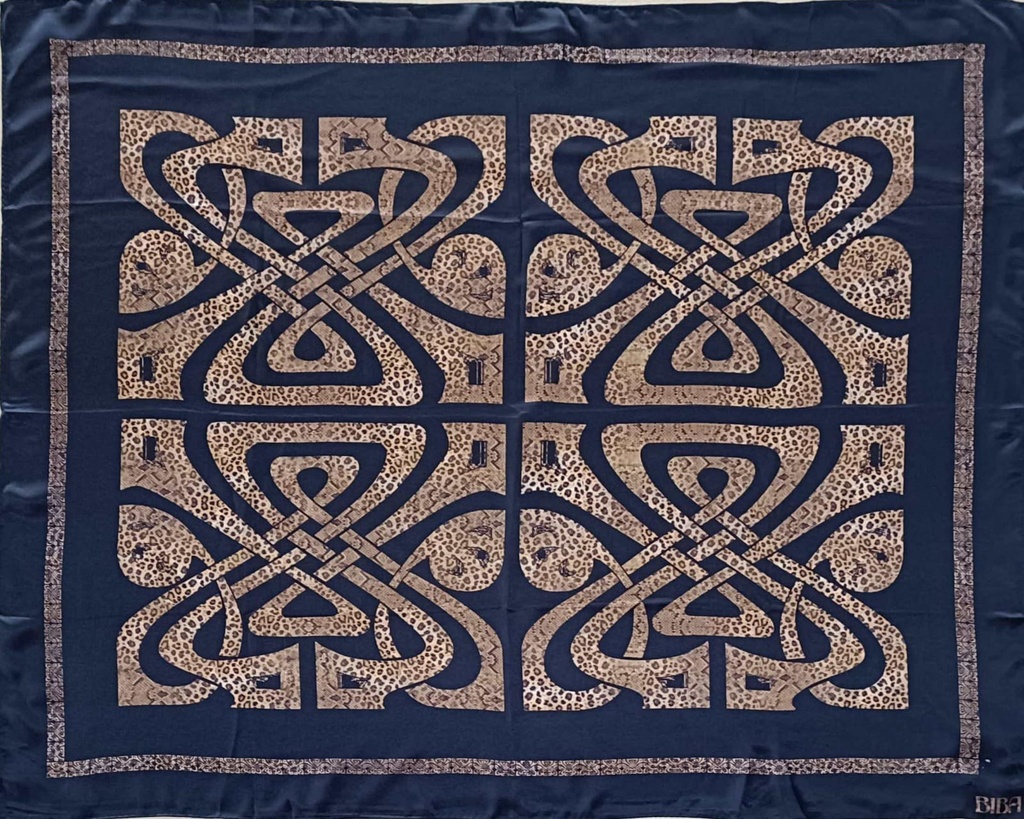 91B234 Scarf 35.5" x 32"