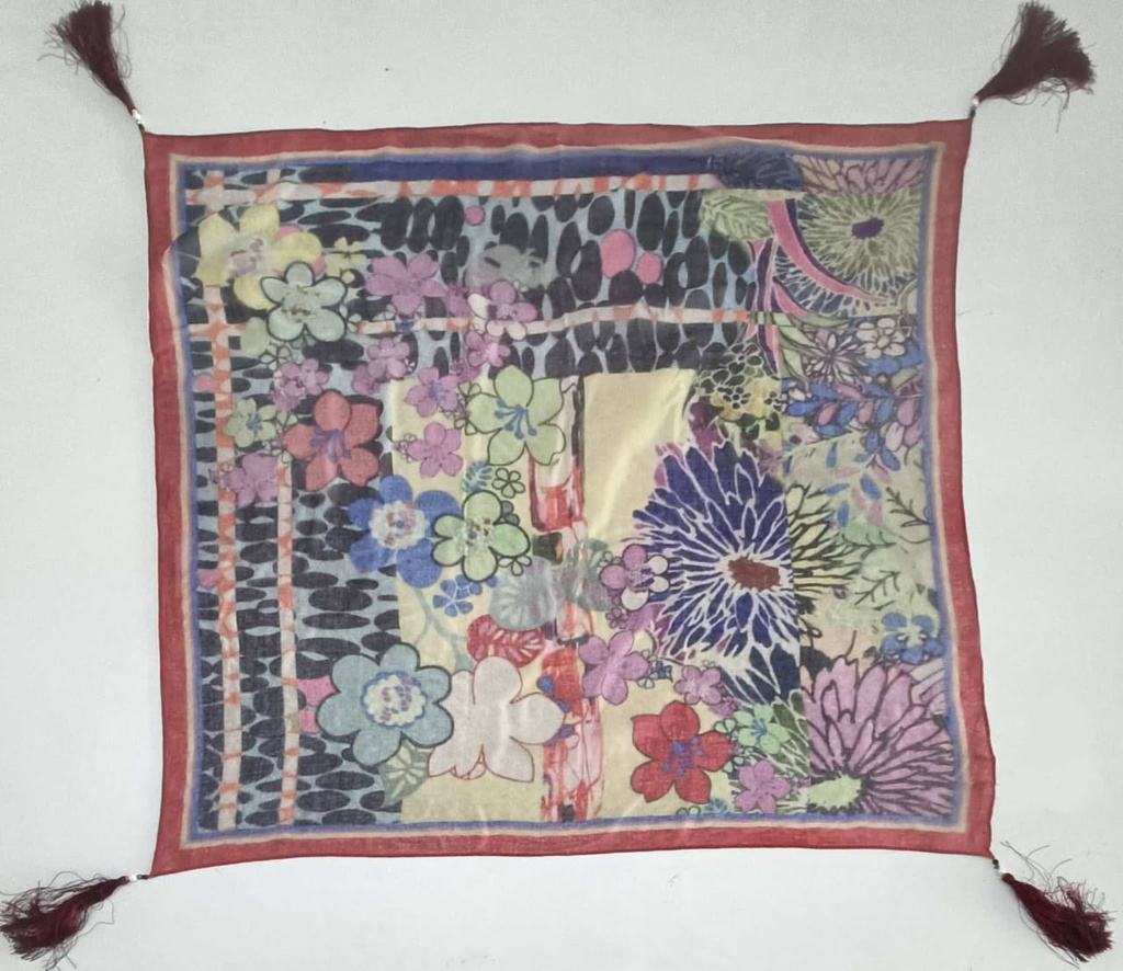91B102 Scarf 90cm x 90cm