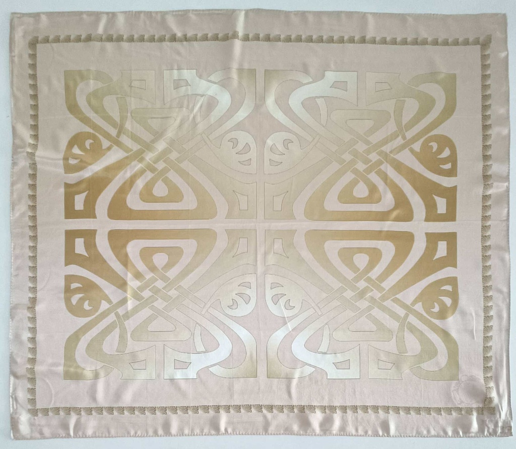 91B118 Scarf 31" x 25"