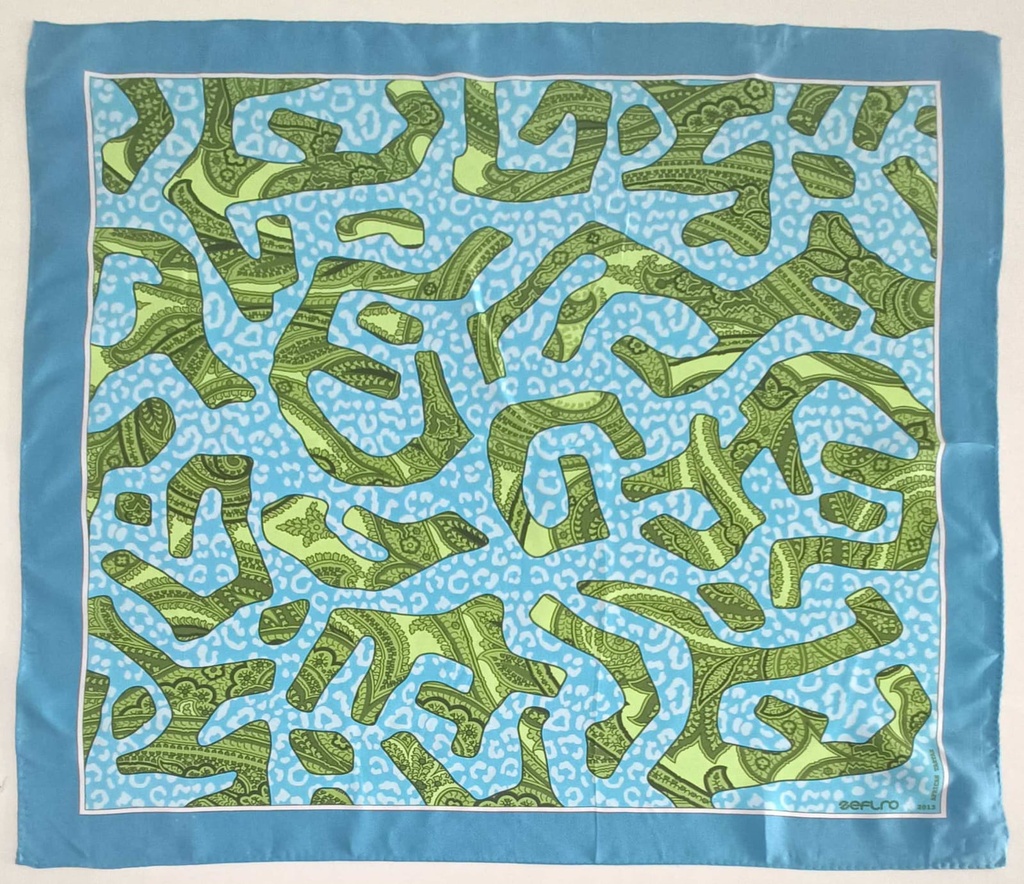 91B132 Scarf 26" x 26"