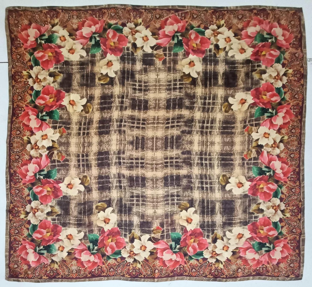 91B179 Scarf 130cm x 130cm