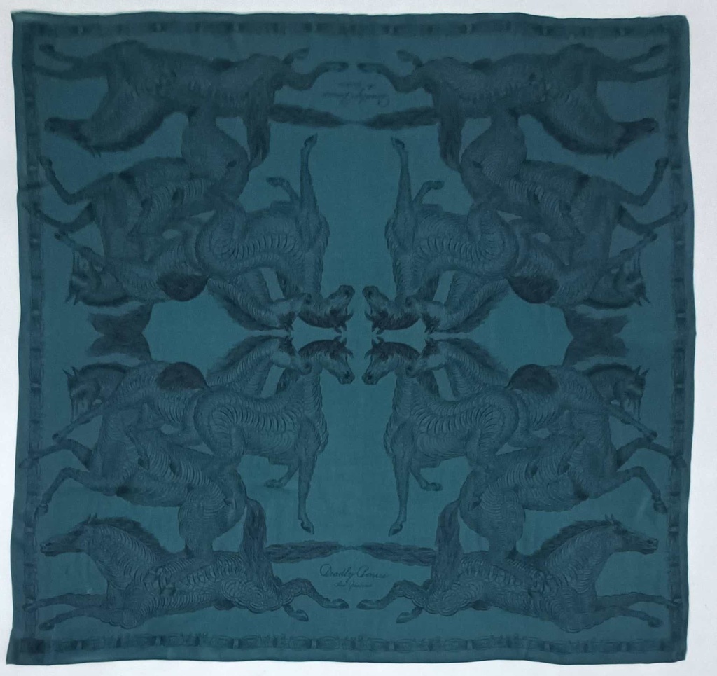 91B186 Scarf 90cm x 90cm