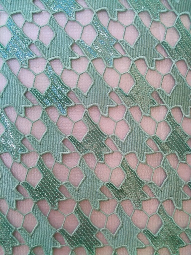 [CH 122 100% POLYESTER 100% PET SEQUIN (120-125 CMS) (Lace)] CH 122
