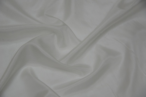 [Habutai 8mm 35 GSM 100% SILK YAMUNA] CARNATIONS 8 54” DYED