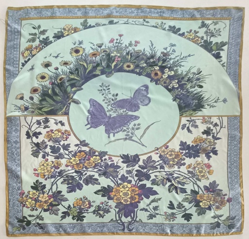 91B180 Scarf 90cm x 90cm